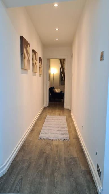 Luxury 1 Bedroom Flat In The Heart Of Wood Green London Kültér fotó
