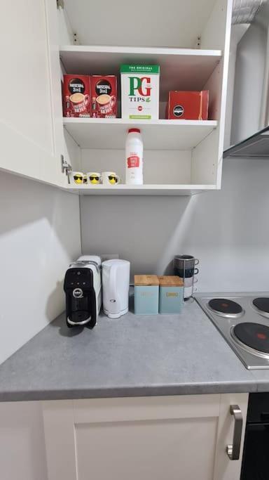 Luxury 1 Bedroom Flat In The Heart Of Wood Green London Kültér fotó