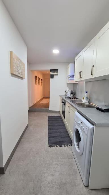 Luxury 1 Bedroom Flat In The Heart Of Wood Green London Kültér fotó