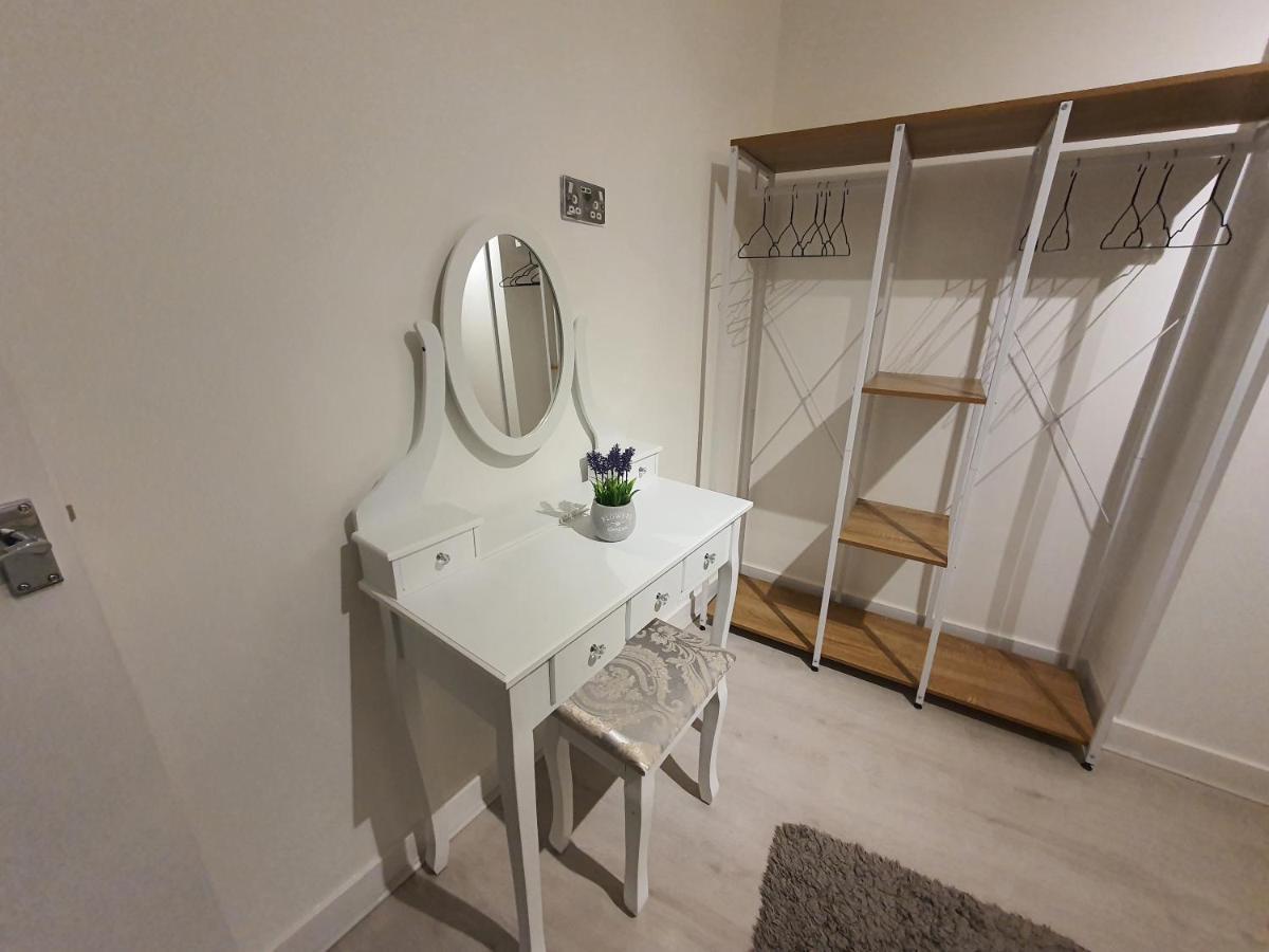 Luxury 1 Bedroom Flat In The Heart Of Wood Green London Kültér fotó